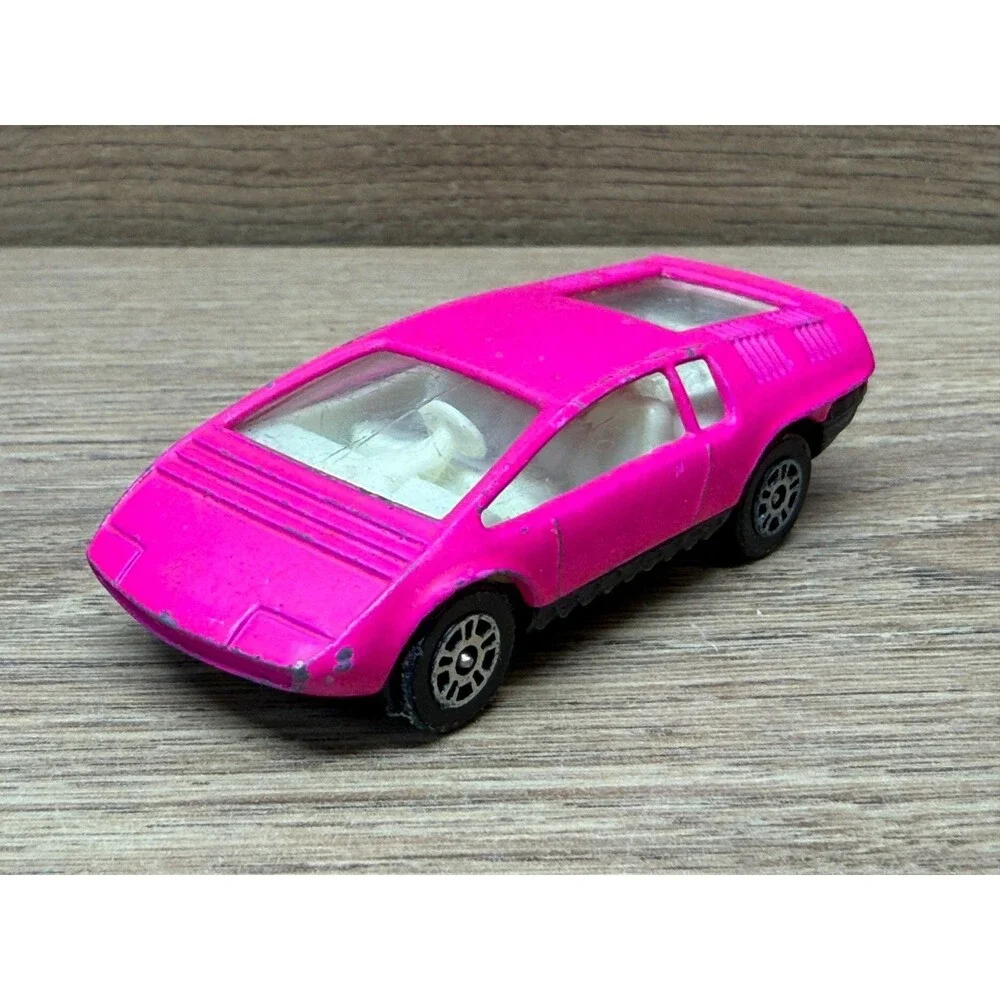 Corgi Juniors Whizzwheels Pink Bizzarrini Manta 1:64 Diecast Race Car - Vintage